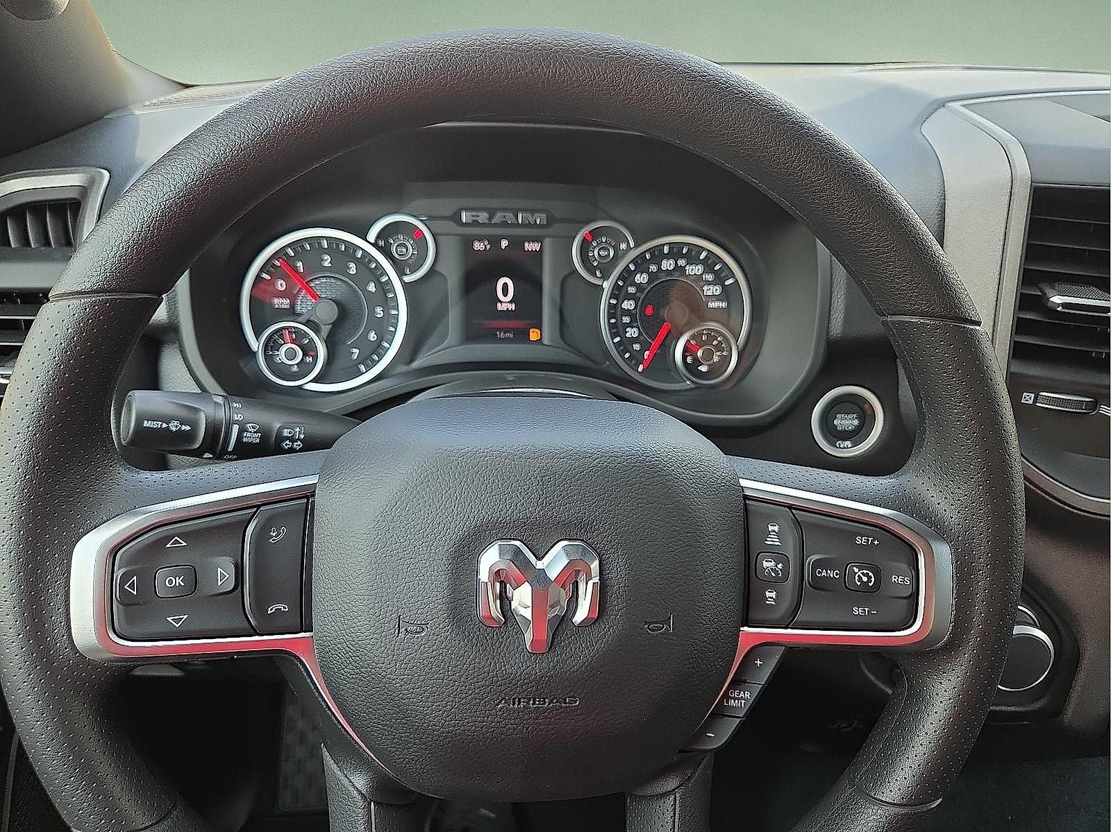 2026 RAM Ram 1500 RAM 1500 TRADESMAN CREW CAB 4X4 5'7' BOX