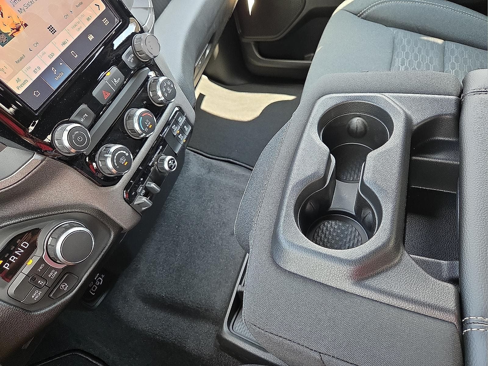 2026 RAM Ram 1500 RAM 1500 TRADESMAN CREW CAB 4X4 5'7' BOX