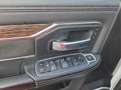 2020 RAM 2500 Laramie Crew Cab 4X4 6'4' Box