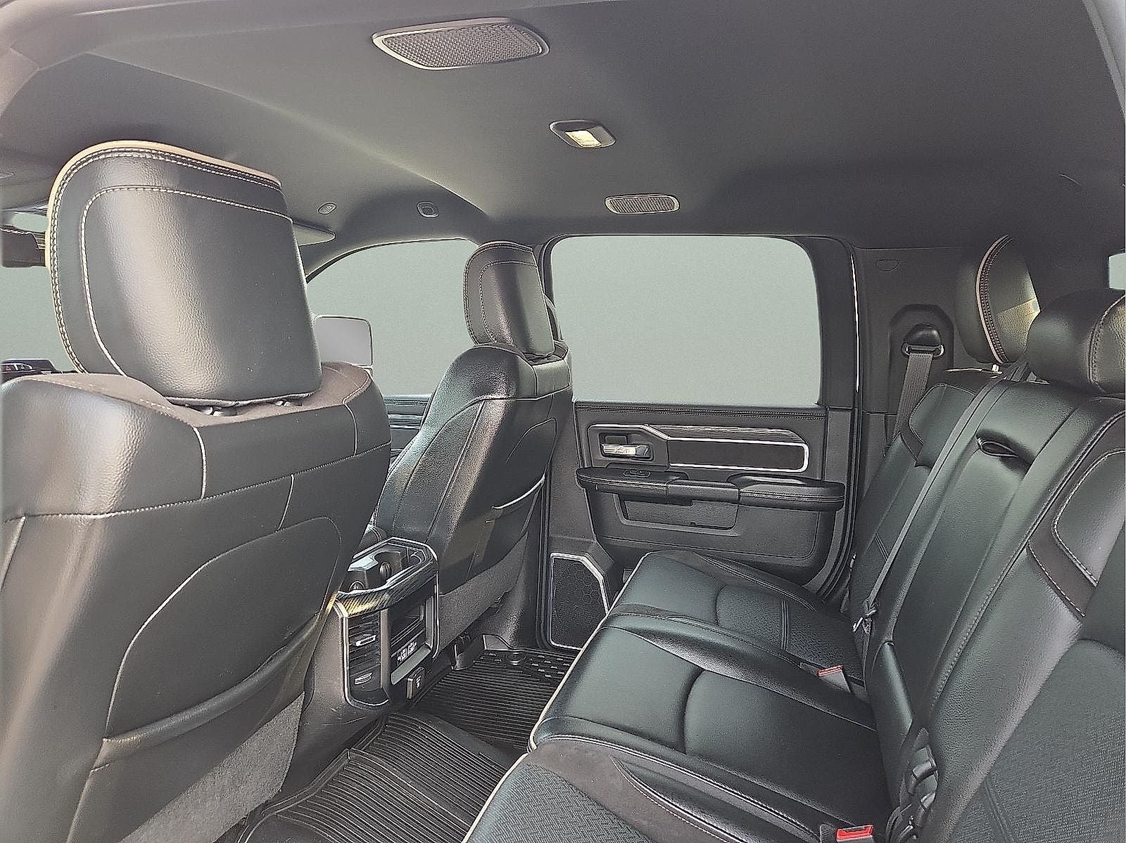 2024 RAM 2500 Laramie Crew Cab 4x4 6'4' Box