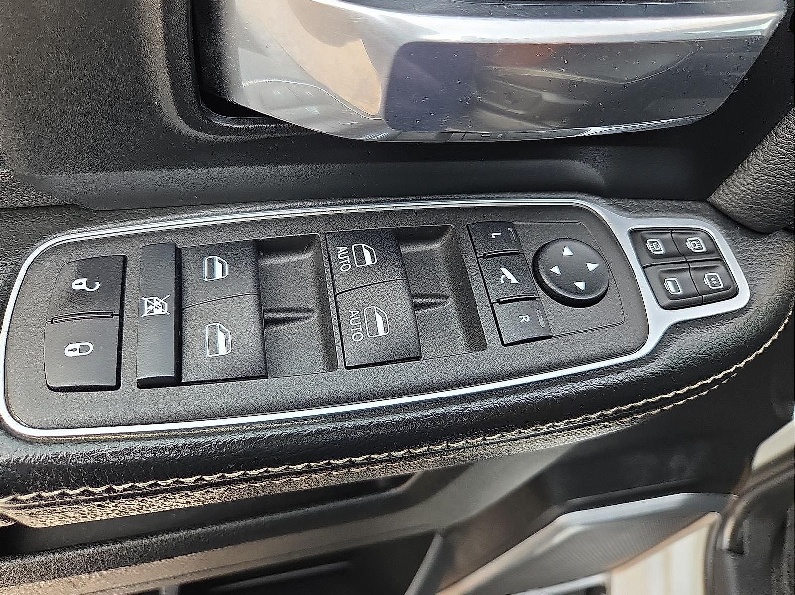 2024 RAM 2500 Laramie Crew Cab 4x4 6'4' Box