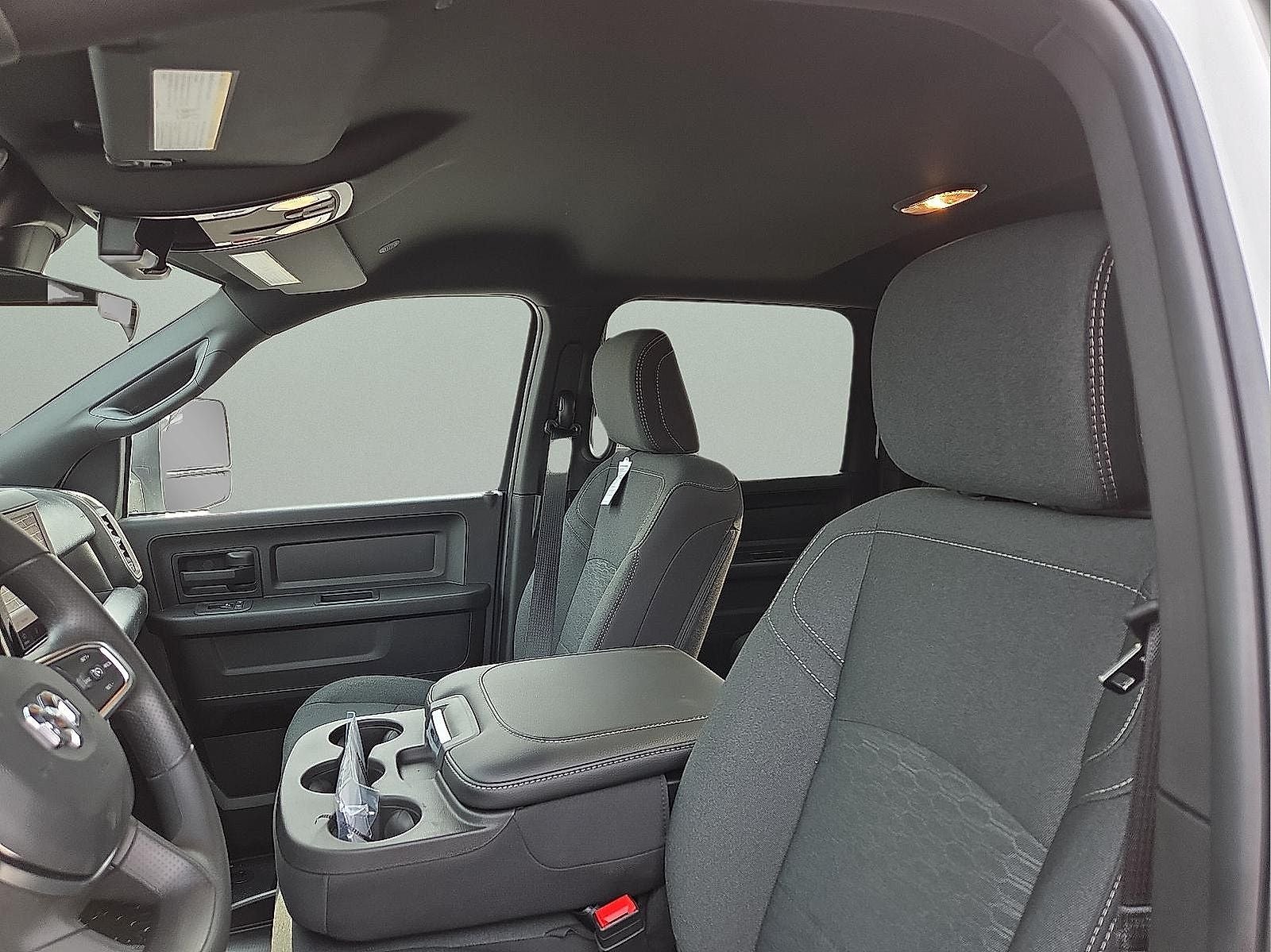 2026 RAM Ram 3500 Chassis Cab RAM 3500 TRADESMAN CREW CAB CHASSIS 4X4 60' CA