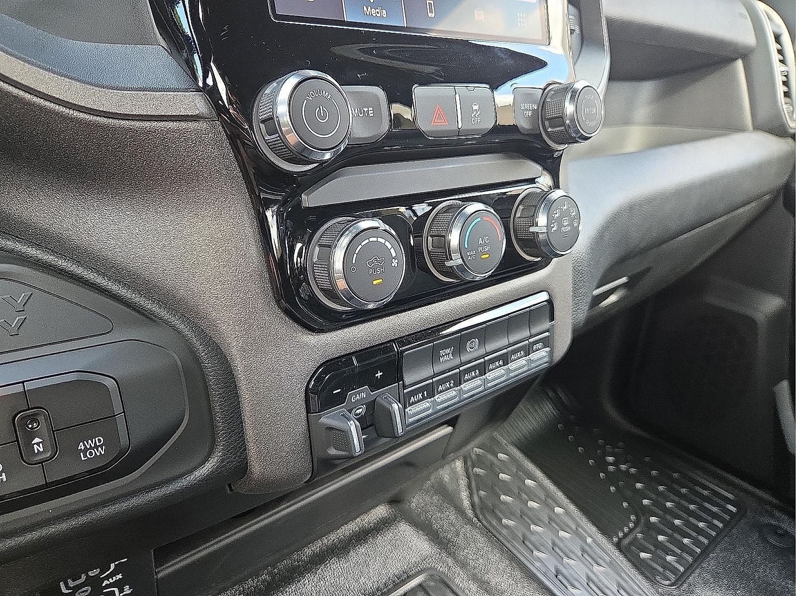 2026 RAM Ram 3500 Chassis Cab RAM 3500 TRADESMAN CREW CAB CHASSIS 4X4 60' CA