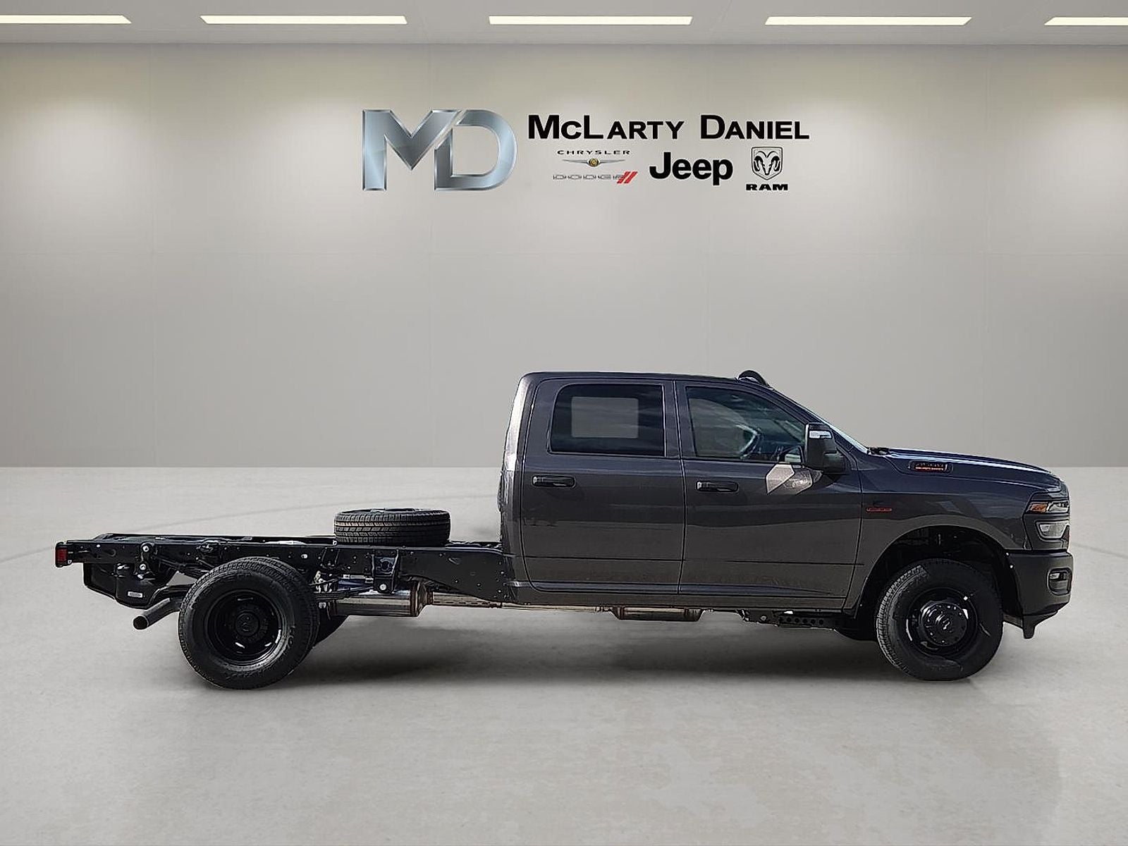 2026 RAM Ram 3500 Chassis Cab RAM 3500 TRADESMAN CREW CAB CHASSIS 4X4 60' CA