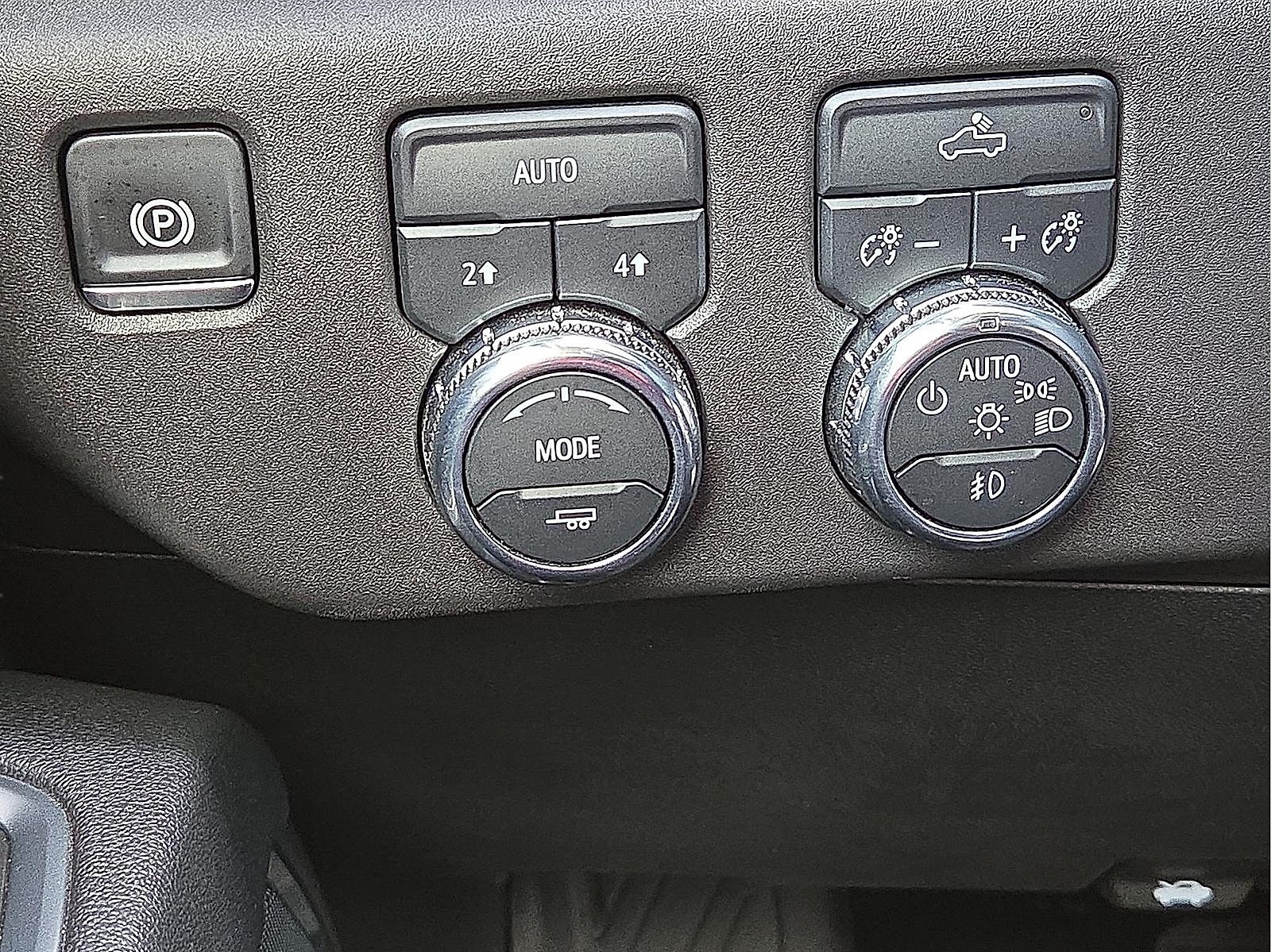 2025 GMC Sierra 1500 4WD Crew Cab Short Box Elevation with 3SB