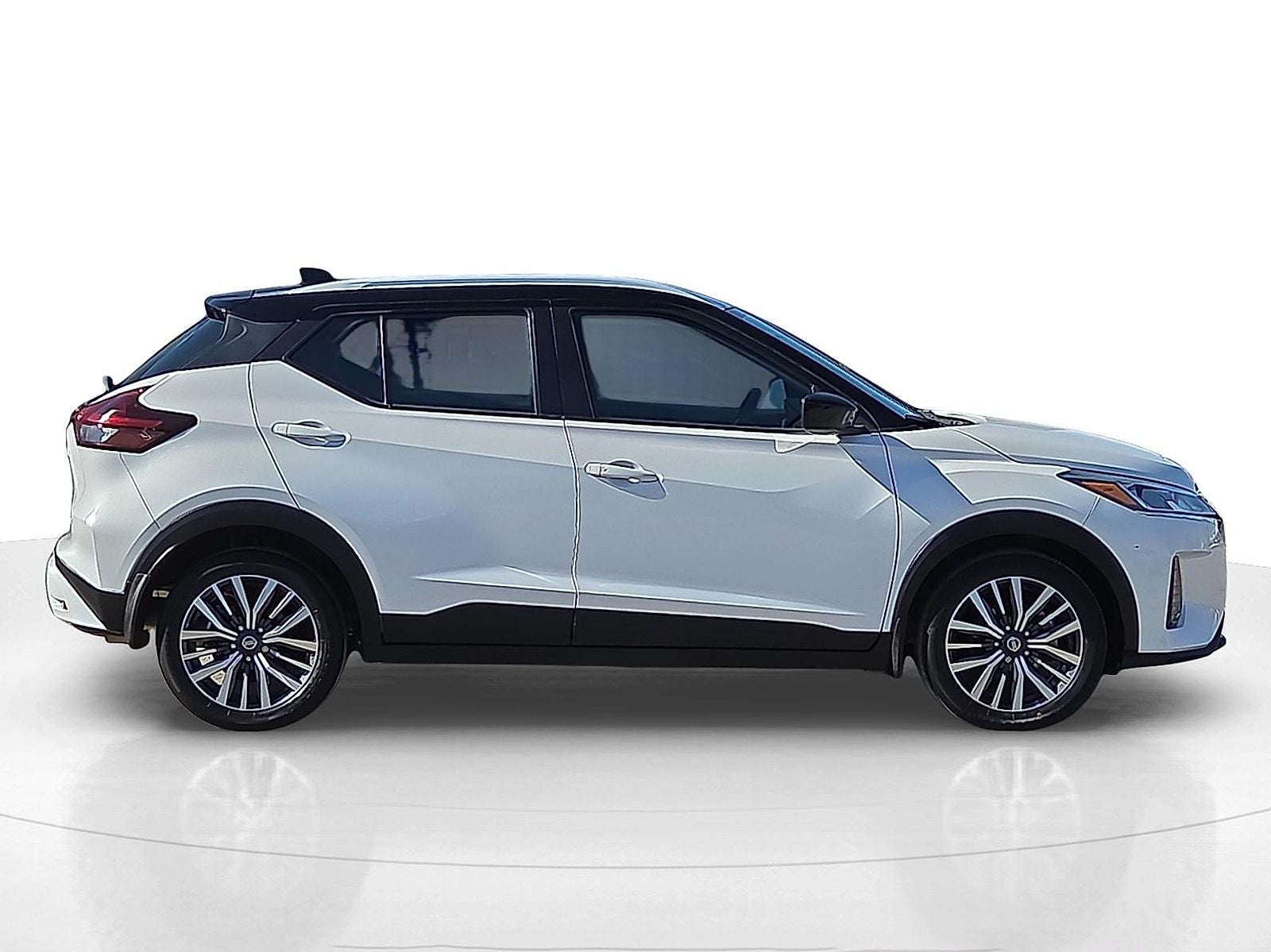 2021 Nissan Kicks SV Xtronic CVT