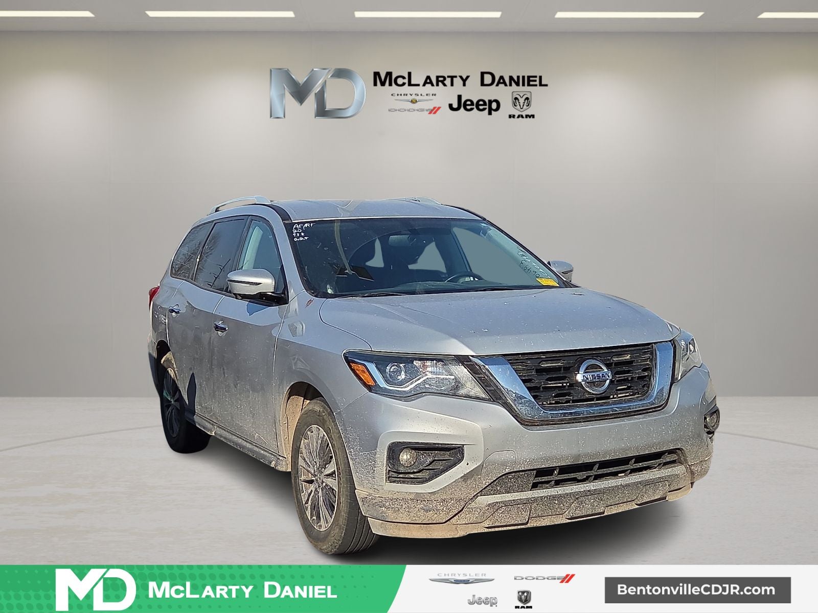 2020 Nissan Pathfinder SL 2WD