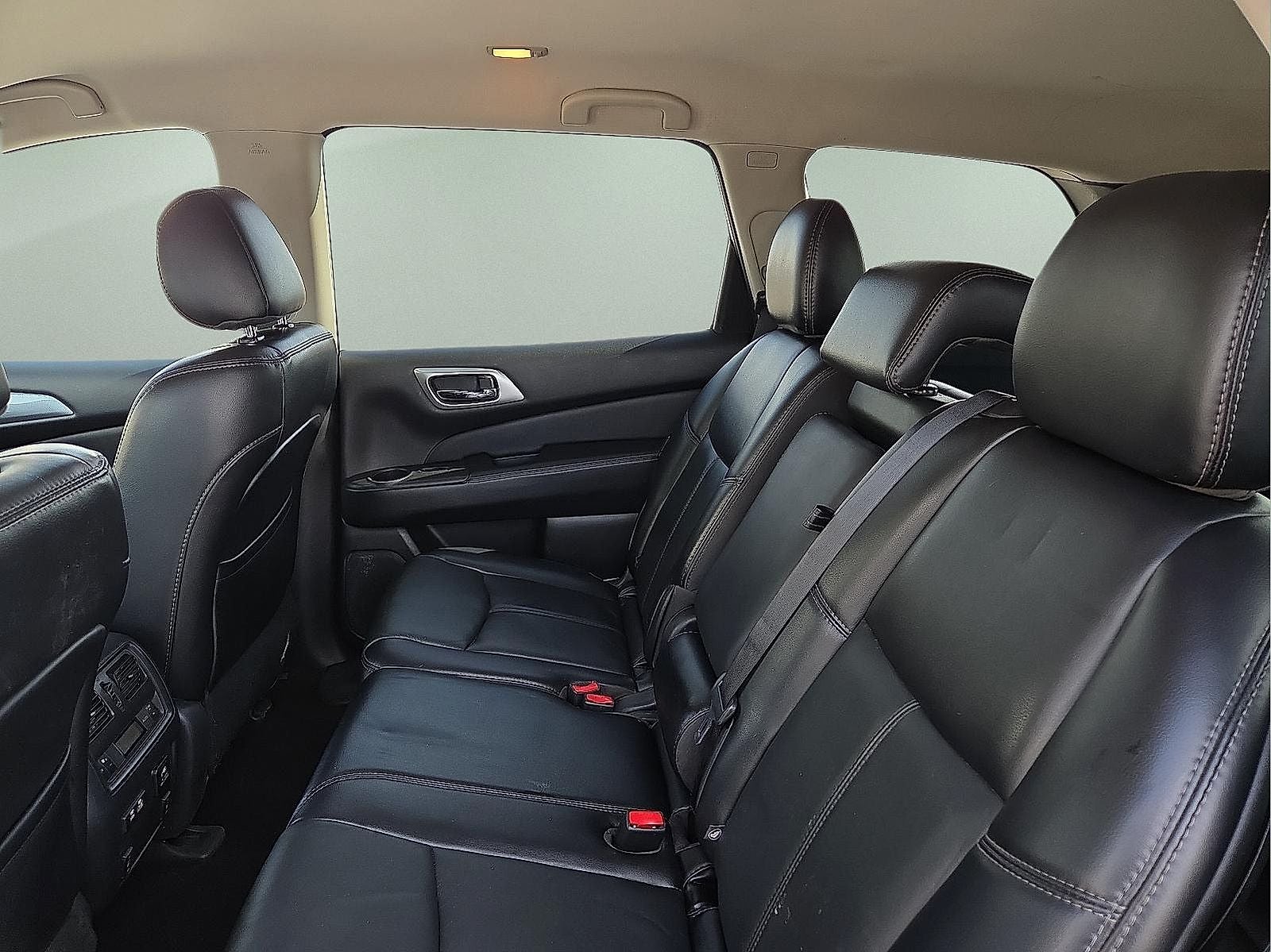 2020 Nissan Pathfinder SL 2WD