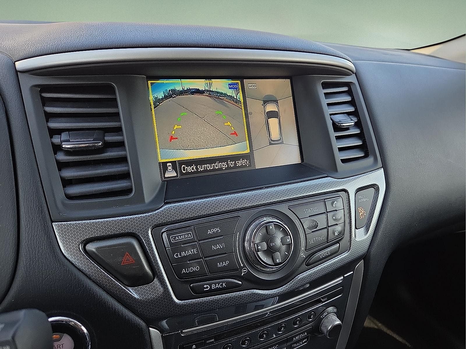 2020 Nissan Pathfinder SL 2WD