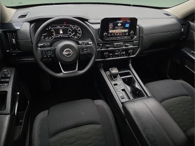2025 Nissan Pathfinder S