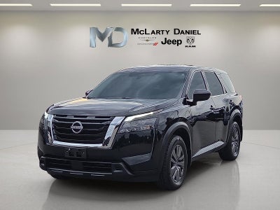 2025 Nissan Pathfinder S