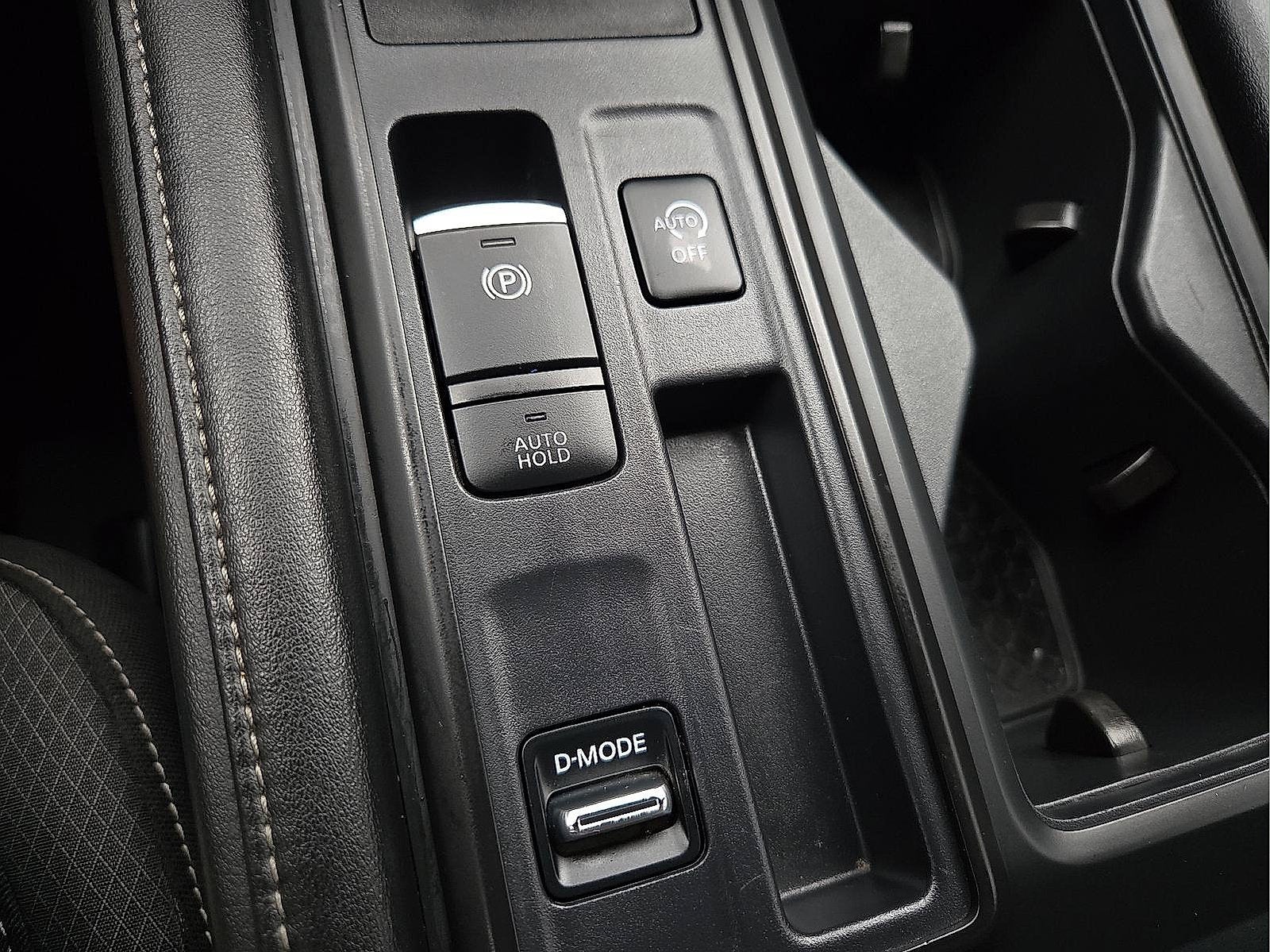 2025 Nissan Pathfinder S