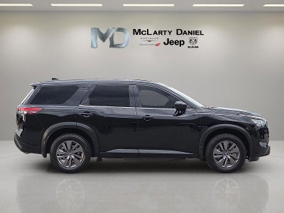2025 Nissan Pathfinder S