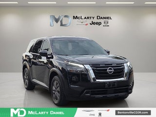 2025 Nissan Pathfinder S