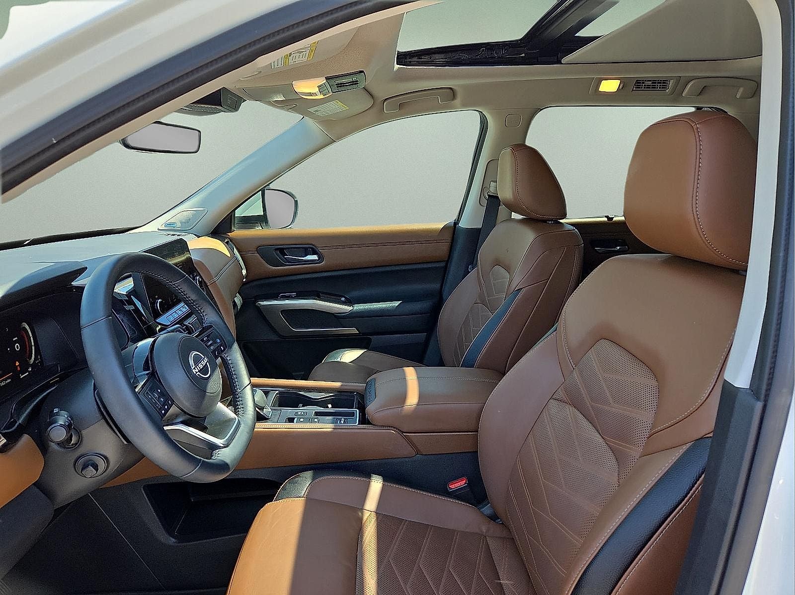 2023 Nissan Pathfinder Platinum FWD
