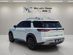 2023 Nissan Pathfinder Platinum FWD