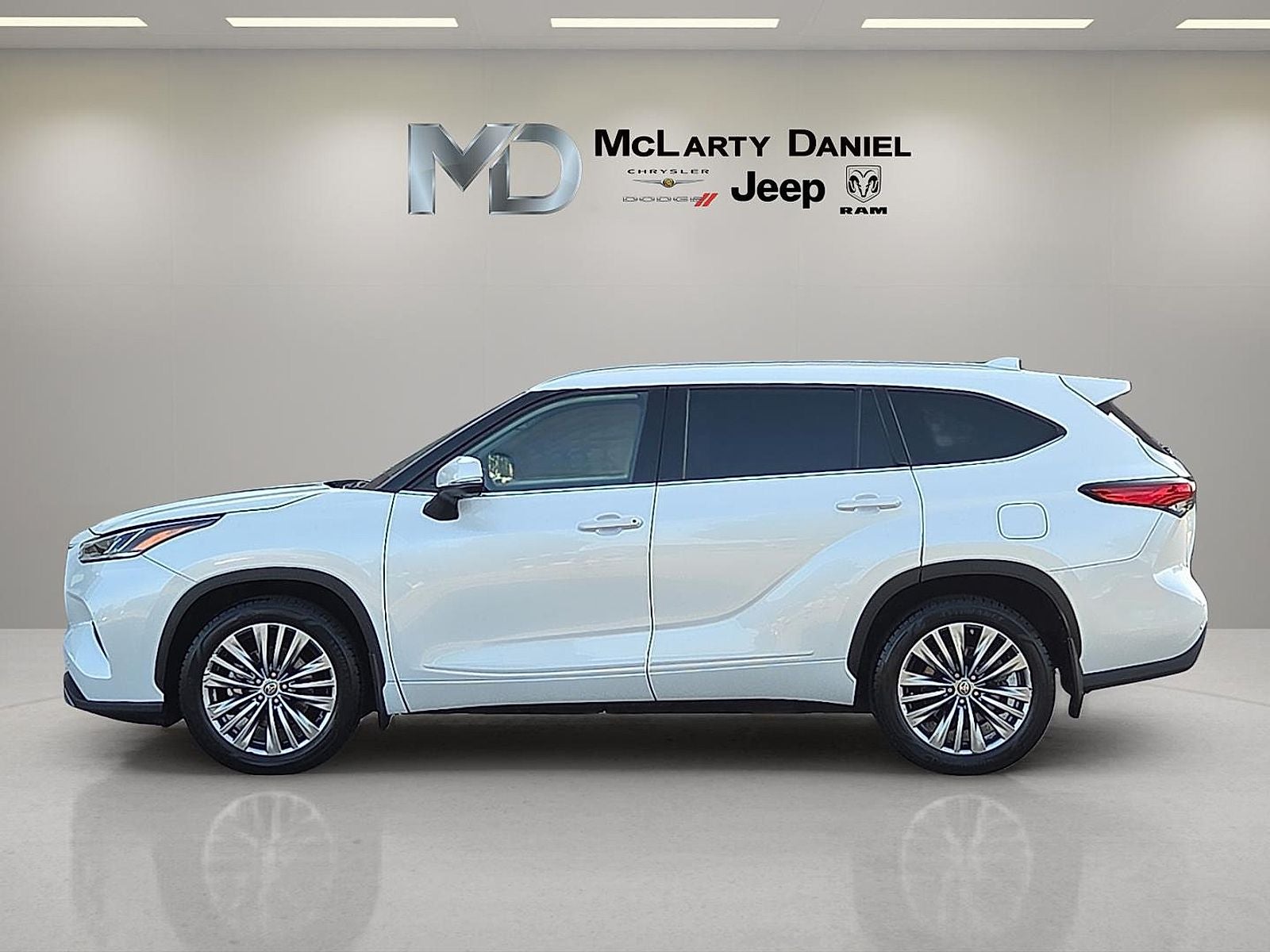 2022 Toyota Highlander Platinum