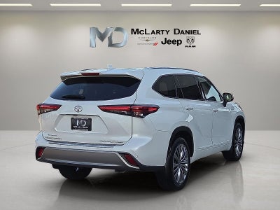 2022 Toyota Highlander Platinum