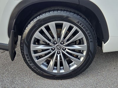 2022 Toyota Highlander Platinum