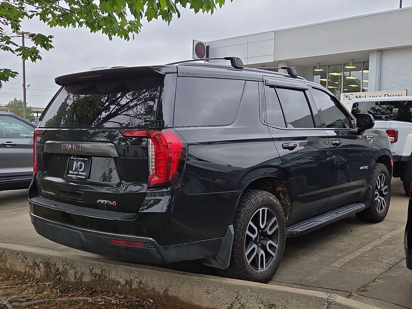 2023 GMC Yukon 4WD AT4