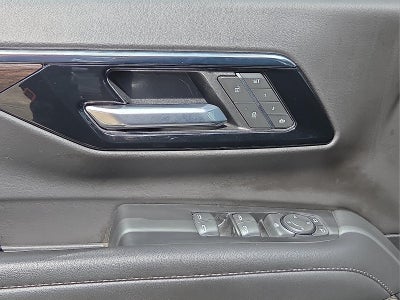 2025 Chevrolet Suburban 2WD LT