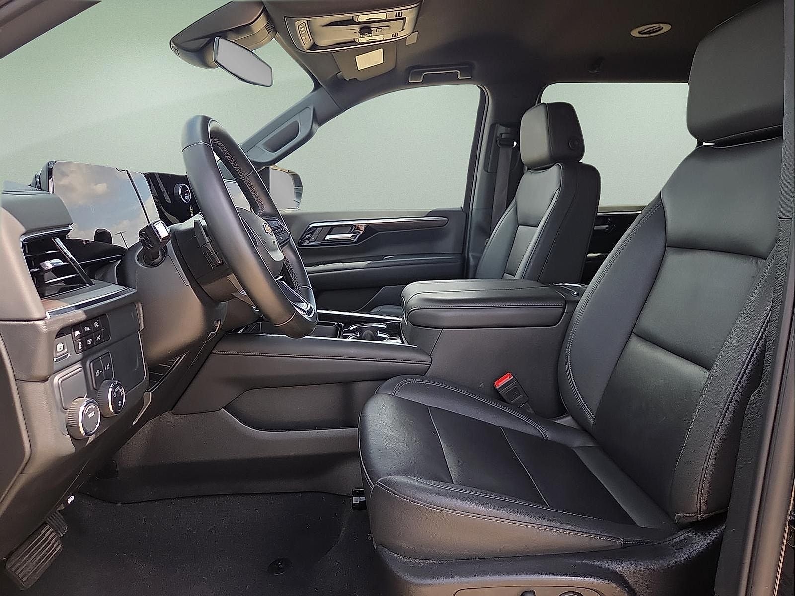 2025 Chevrolet Suburban 2WD LT