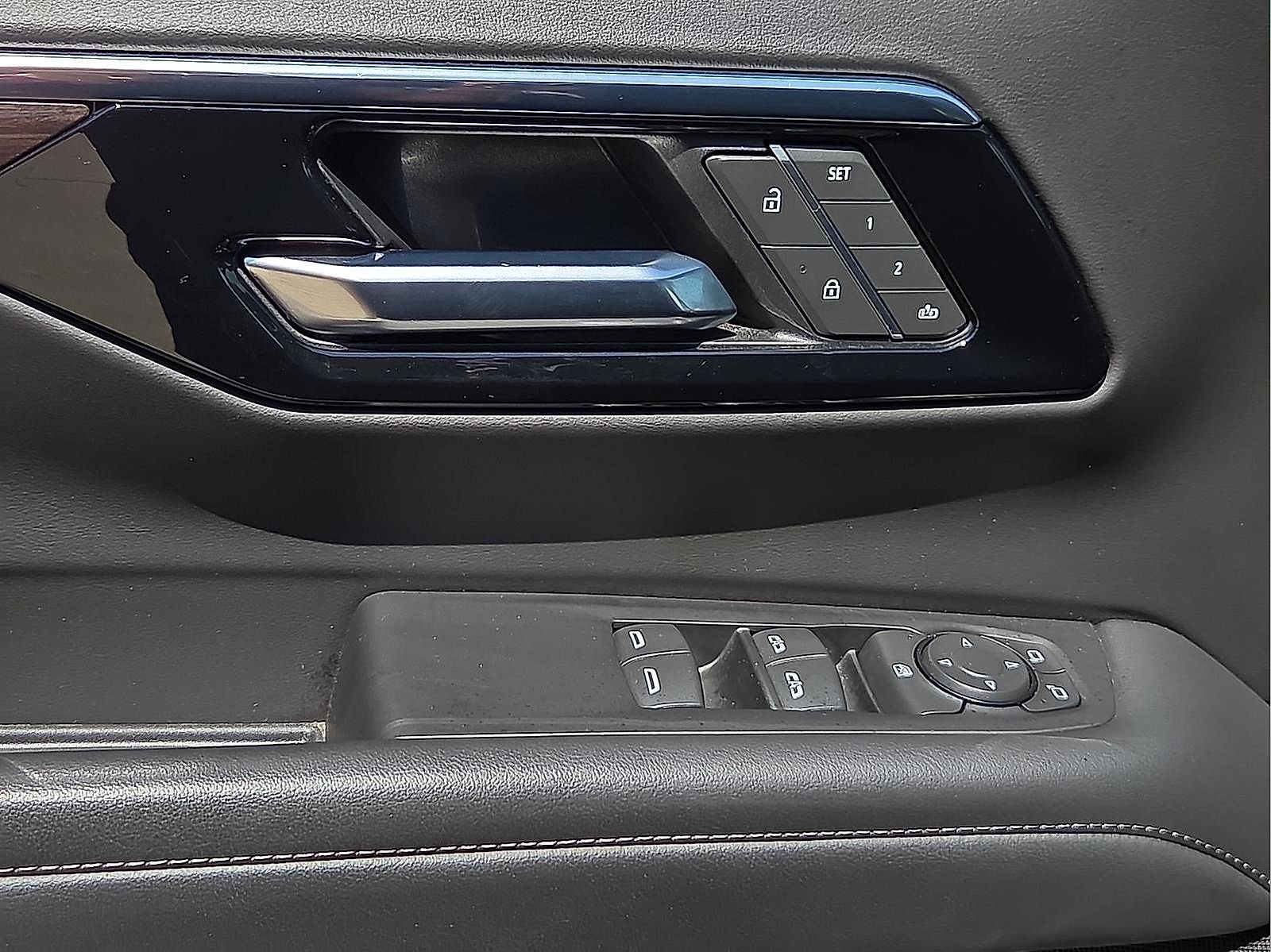 2025 Chevrolet Tahoe 4WD LT