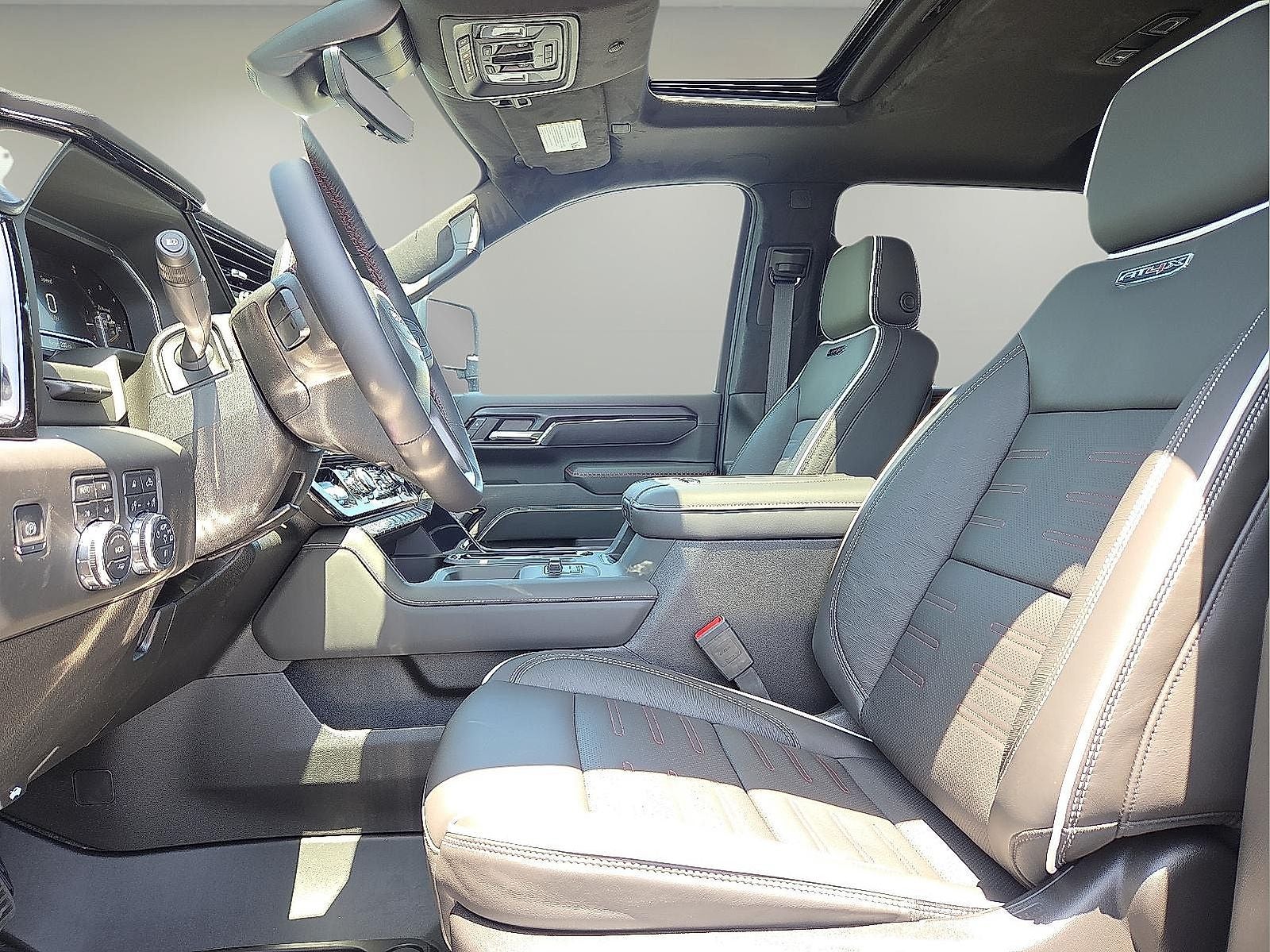 2025 GMC Sierra 2500HD 4WD Crew Cab Standard Bed AT4X