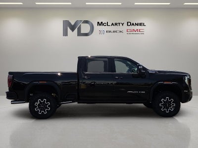 2025 GMC Sierra 2500HD 4WD Crew Cab Standard Bed AT4X