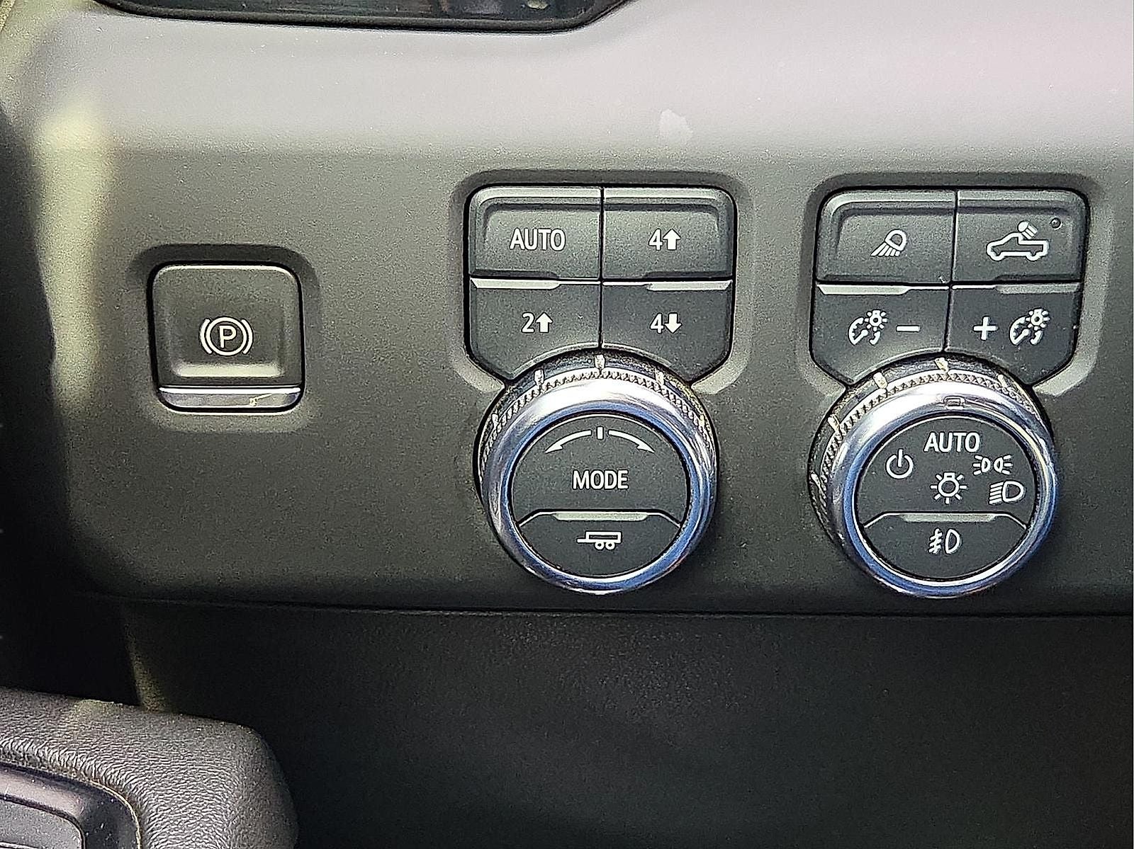 2022 GMC Sierra 1500 4WD Crew Cab Short Box AT4