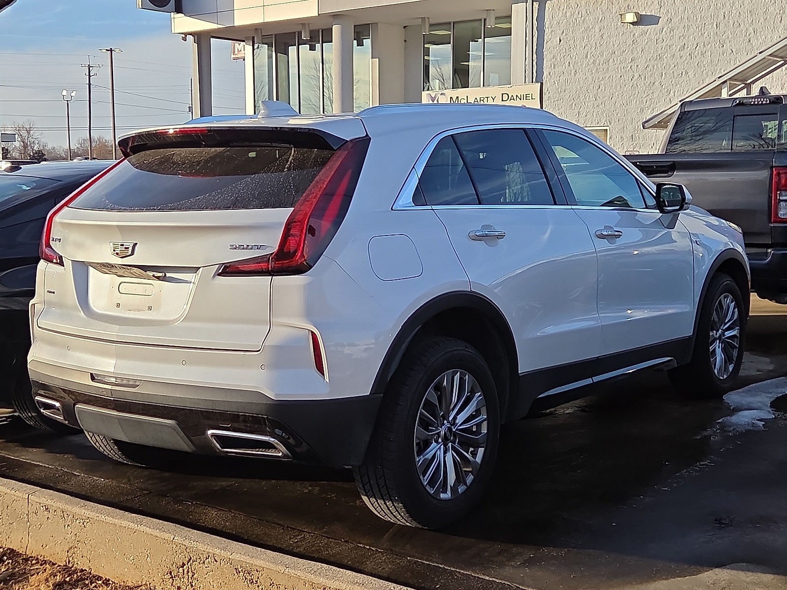 2024 Cadillac XT4 AWD Premium Luxury