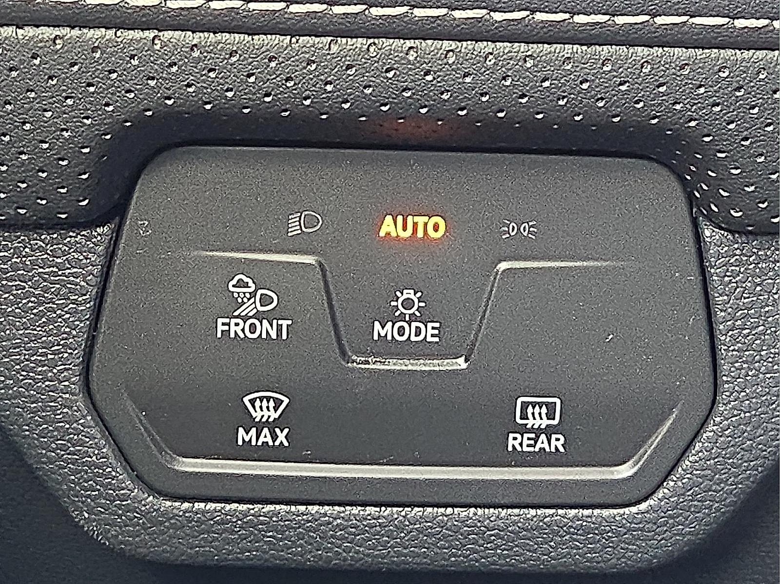 2024 Volkswagen Atlas Cross Sport 2.0T SE