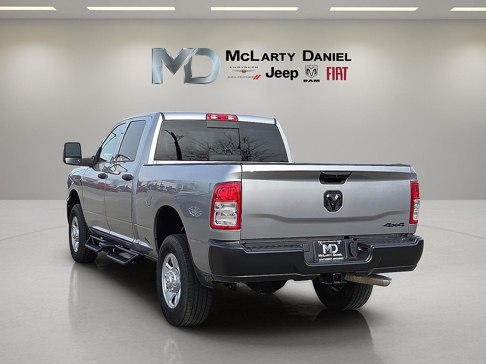 2024 RAM 3500 Tradesman Crew Cab 4x4 6'4' Box