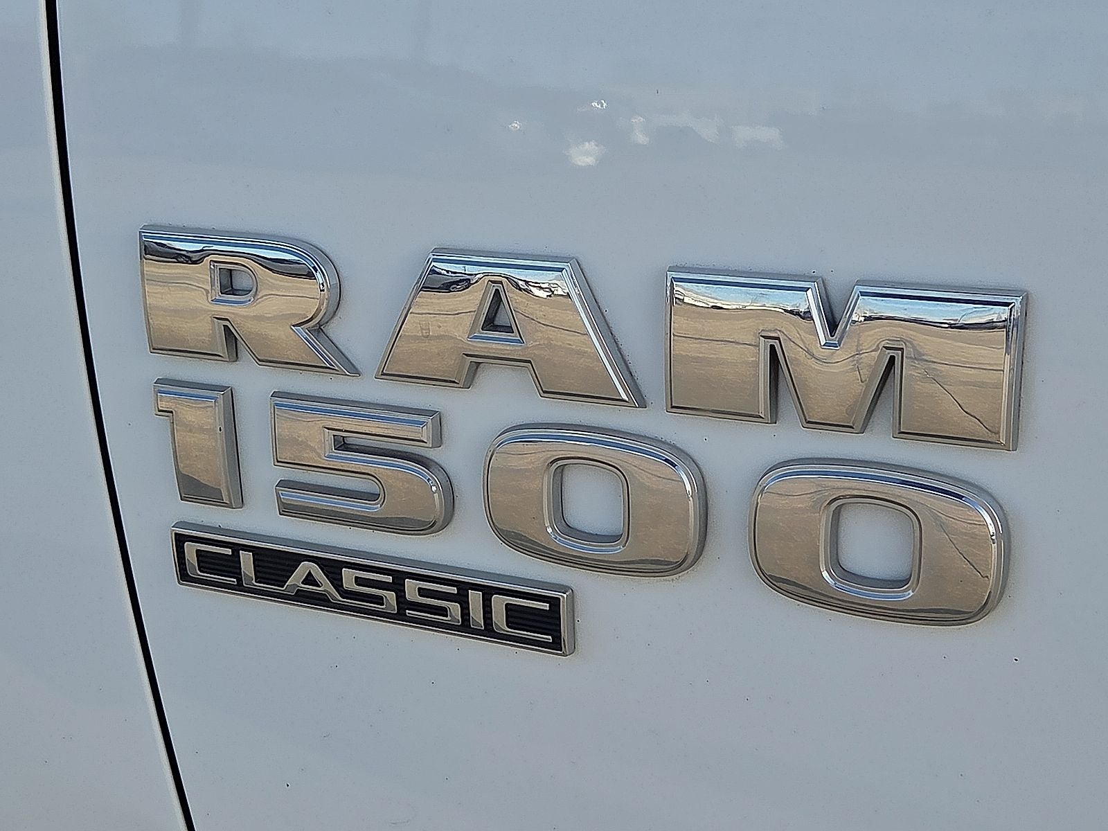 2022 RAM 1500 Classic Tradesman Crew Cab 4x4 5'7' Box