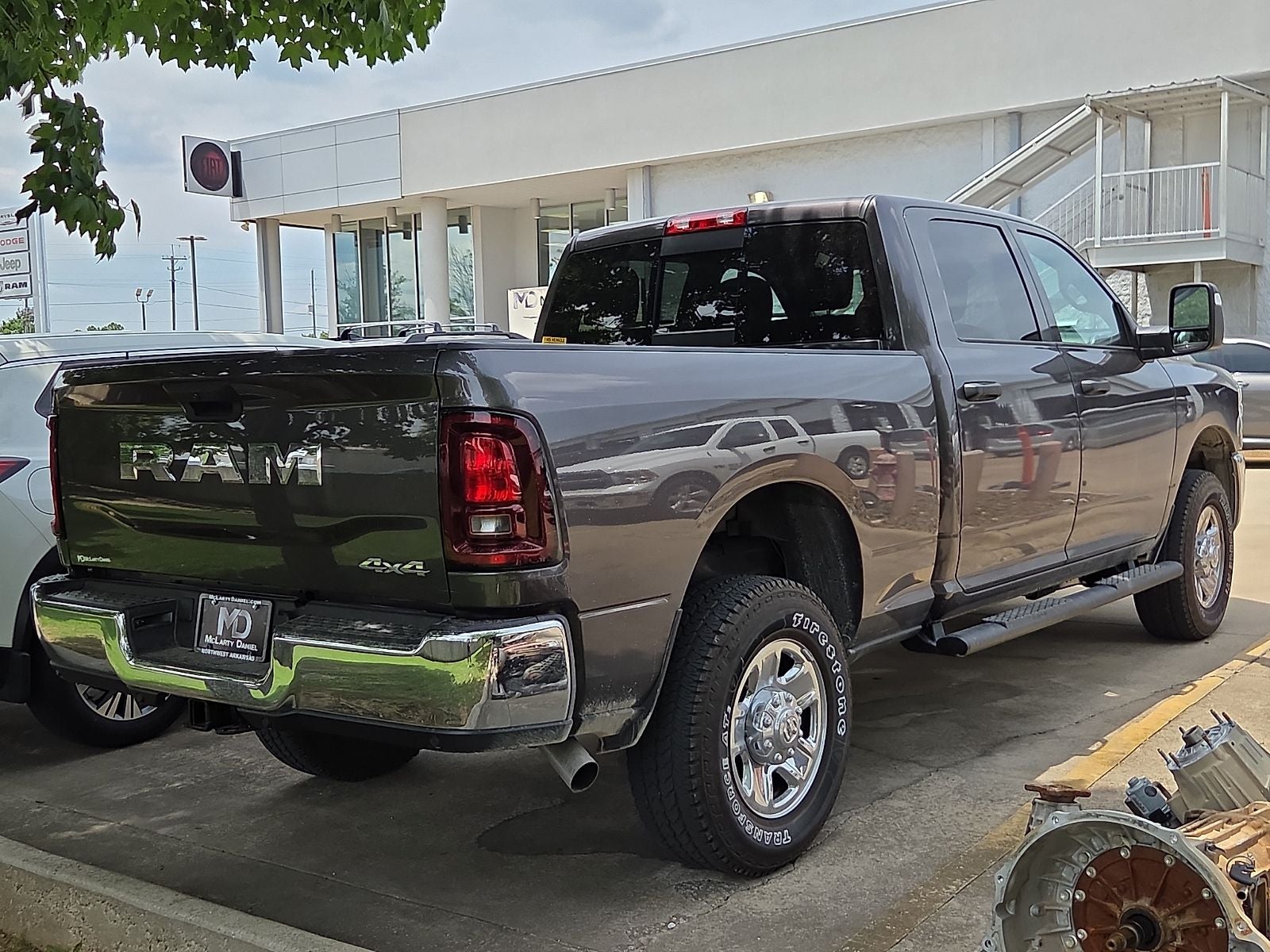 2026 RAM 2500 Tradesman Crew Cab 4x4 6'4' Box