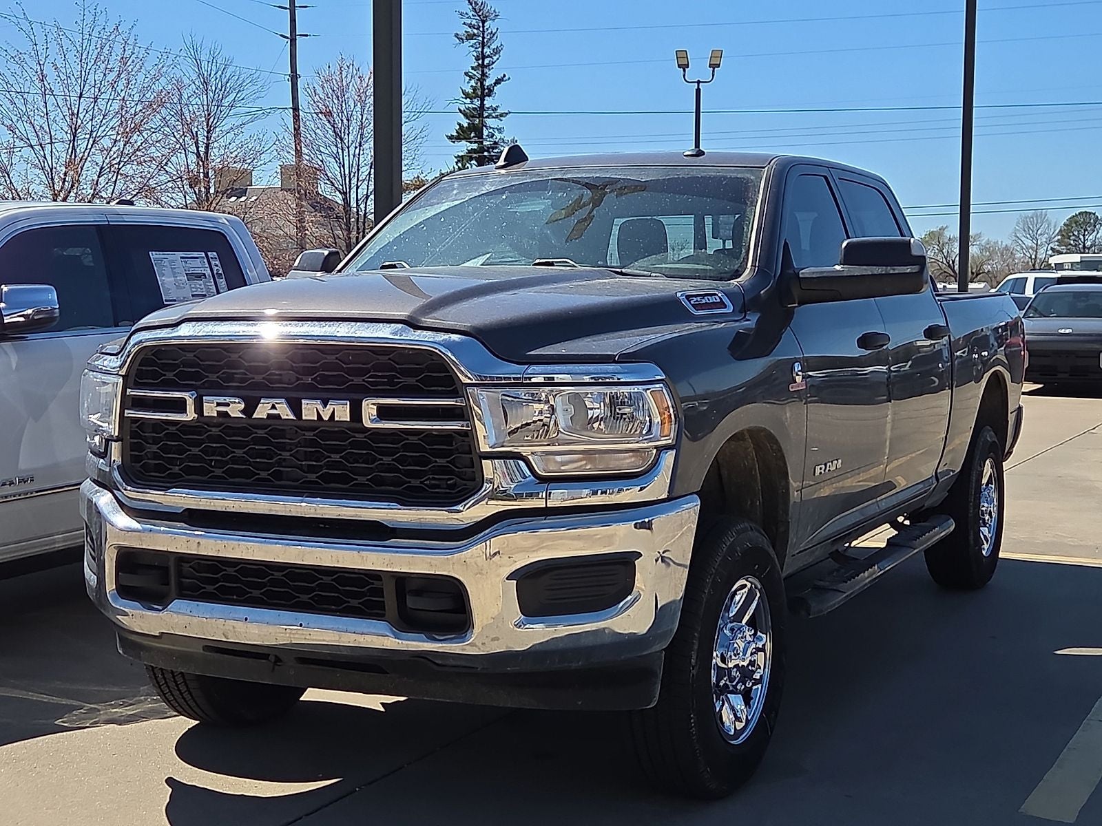 2020 RAM 2500 Tradesman Crew Cab 4x4 6'4' Box