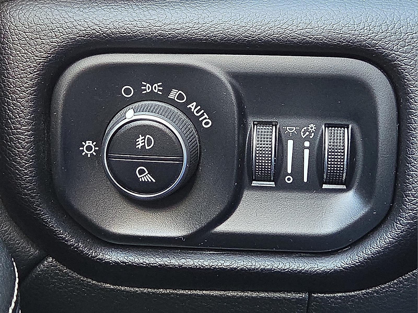 2024 RAM 2500 Laramie Crew Cab 4x4 6'4' Box