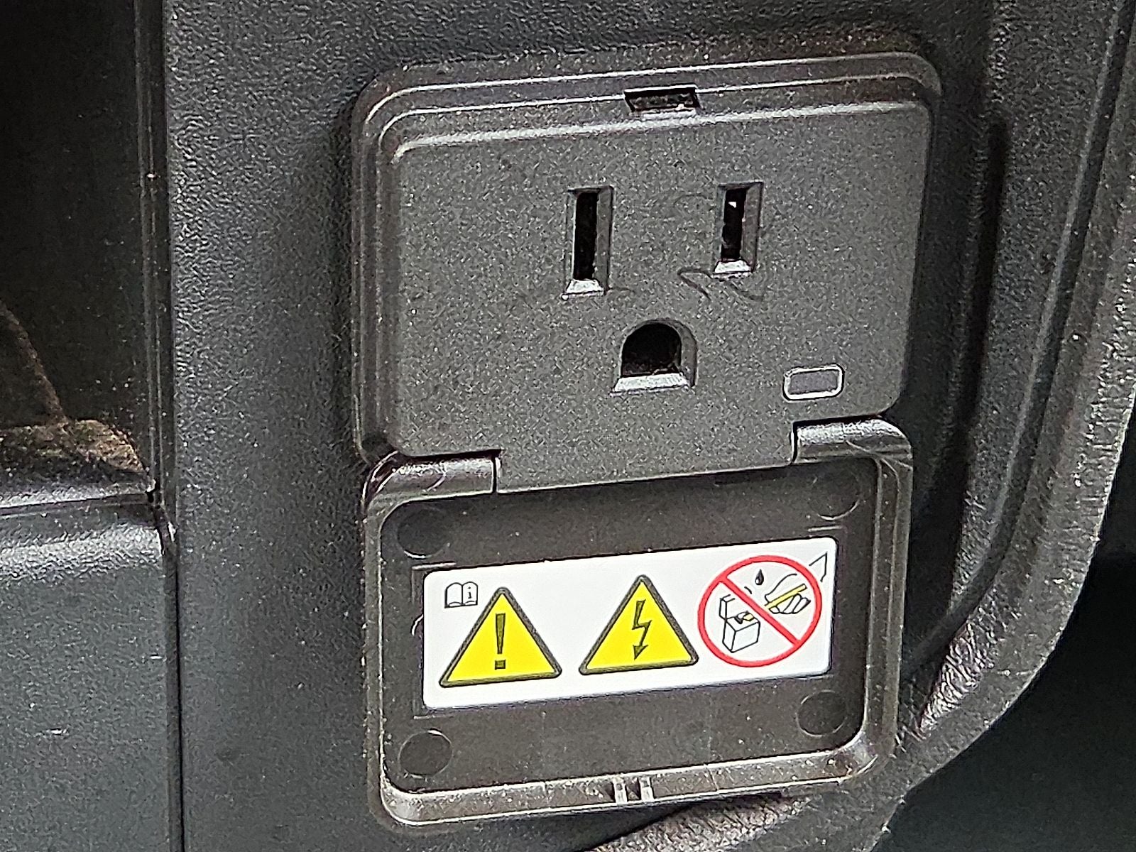 2023 RAM 2500 Tradesman Crew Cab 4x4 8' Box