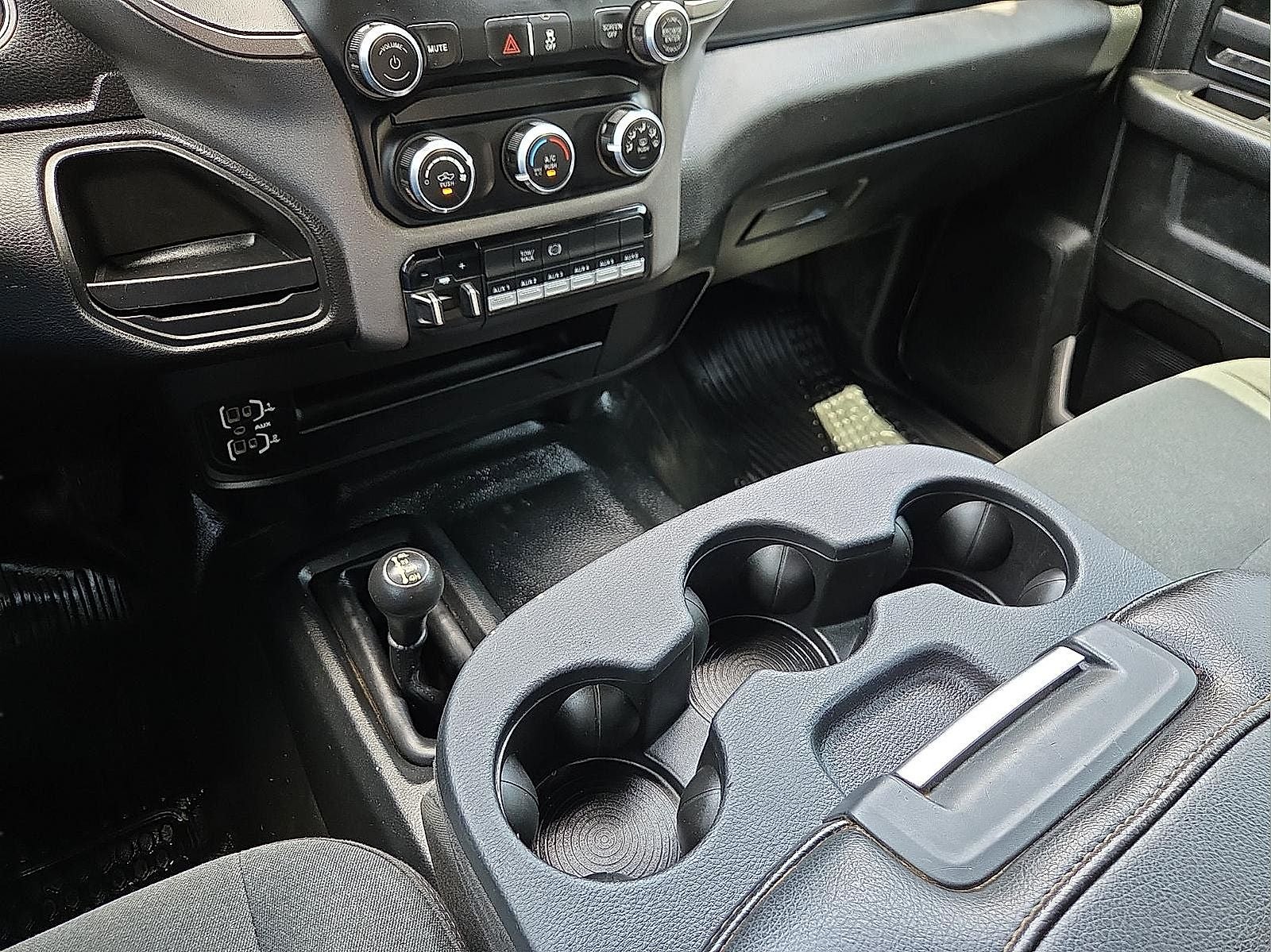 2022 RAM 5500HD Tradesman/SLT/Laramie/Limited