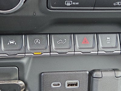 2023 Chevrolet Silverado 1500 4WD Crew Cab Short Bed Custom