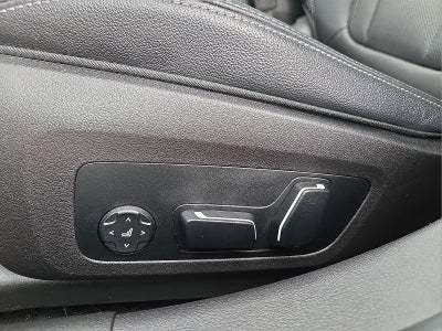 2025 BMW 330i 330i