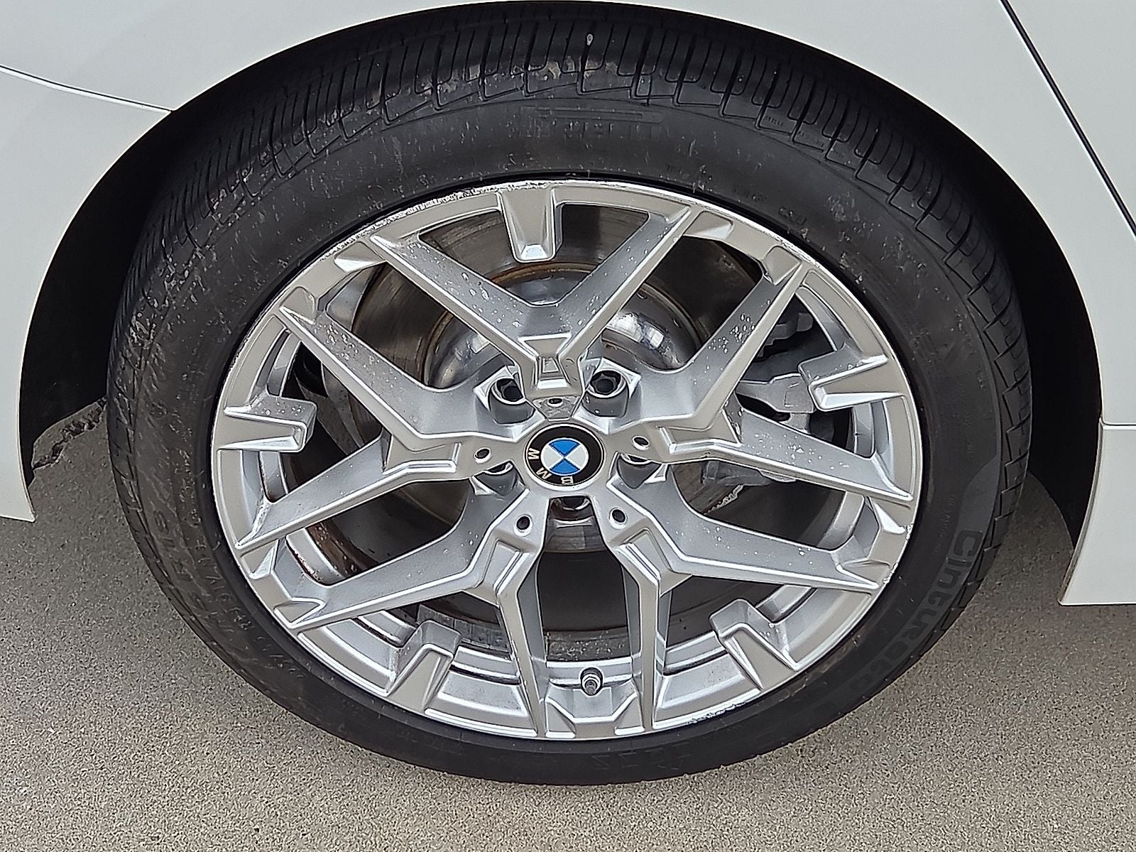 2025 BMW 330i 330i