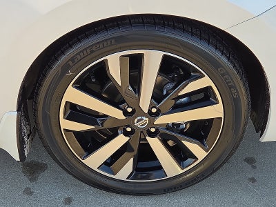 2021 Nissan Versa SR Xtronic CVT