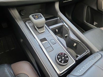 2022 Nissan Pathfinder Platinum 4WD