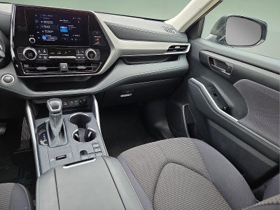 2025 Toyota Highlander LE