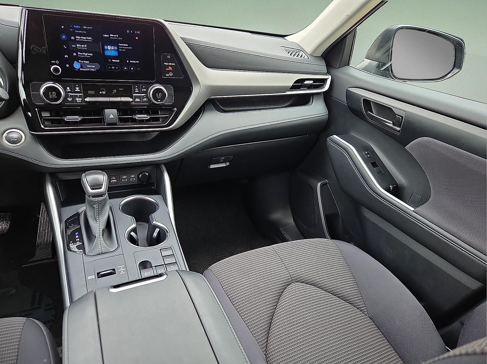 2025 Toyota Highlander LE