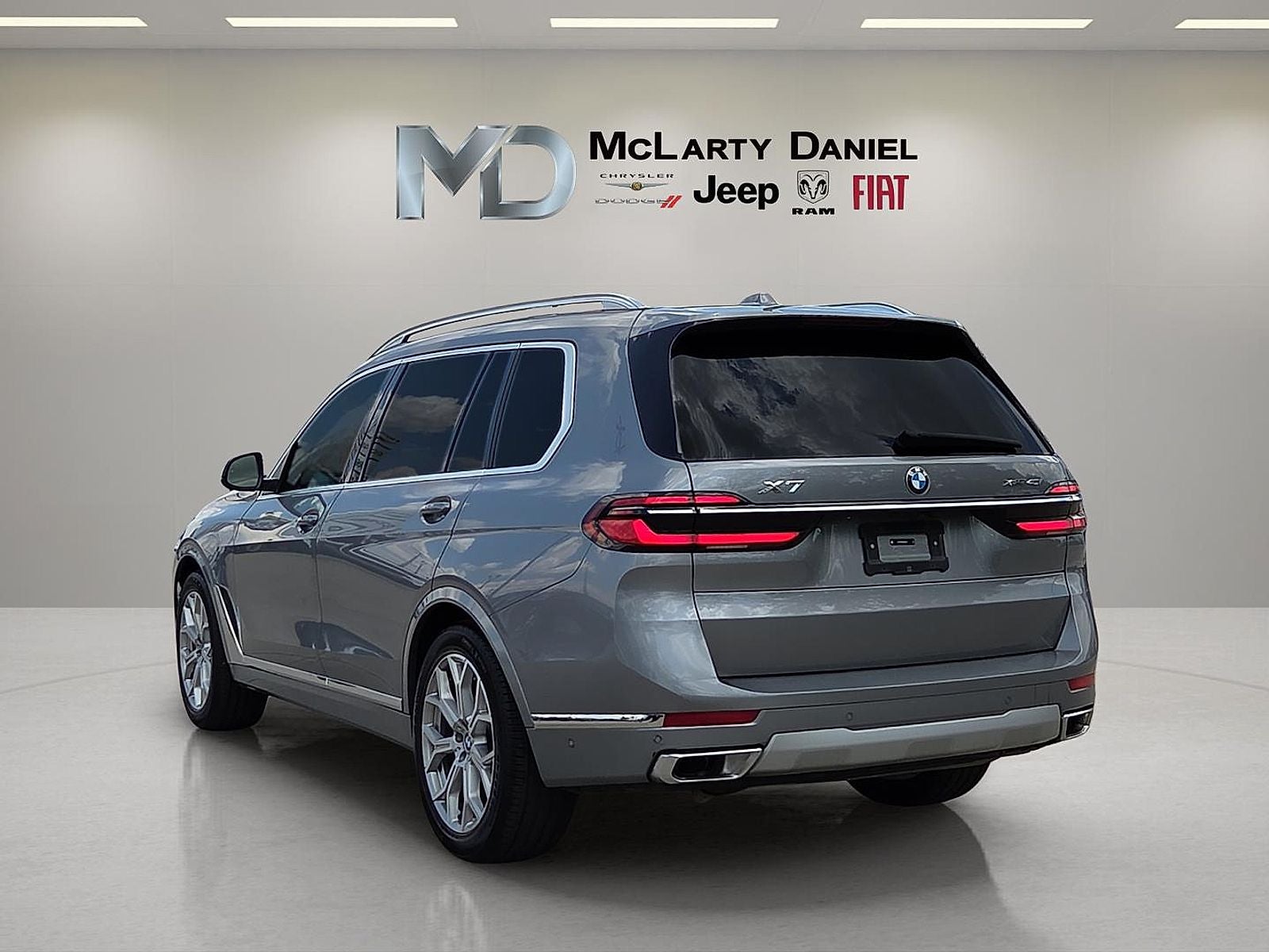2025 BMW X7 xDrive40i