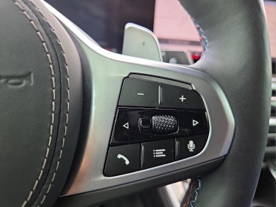2025 BMW X5 M60i