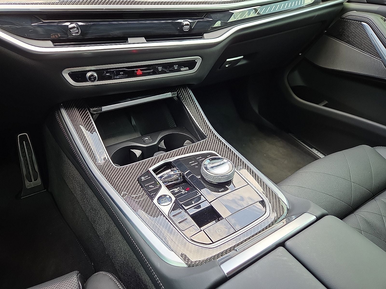 2025 BMW X5 M60i