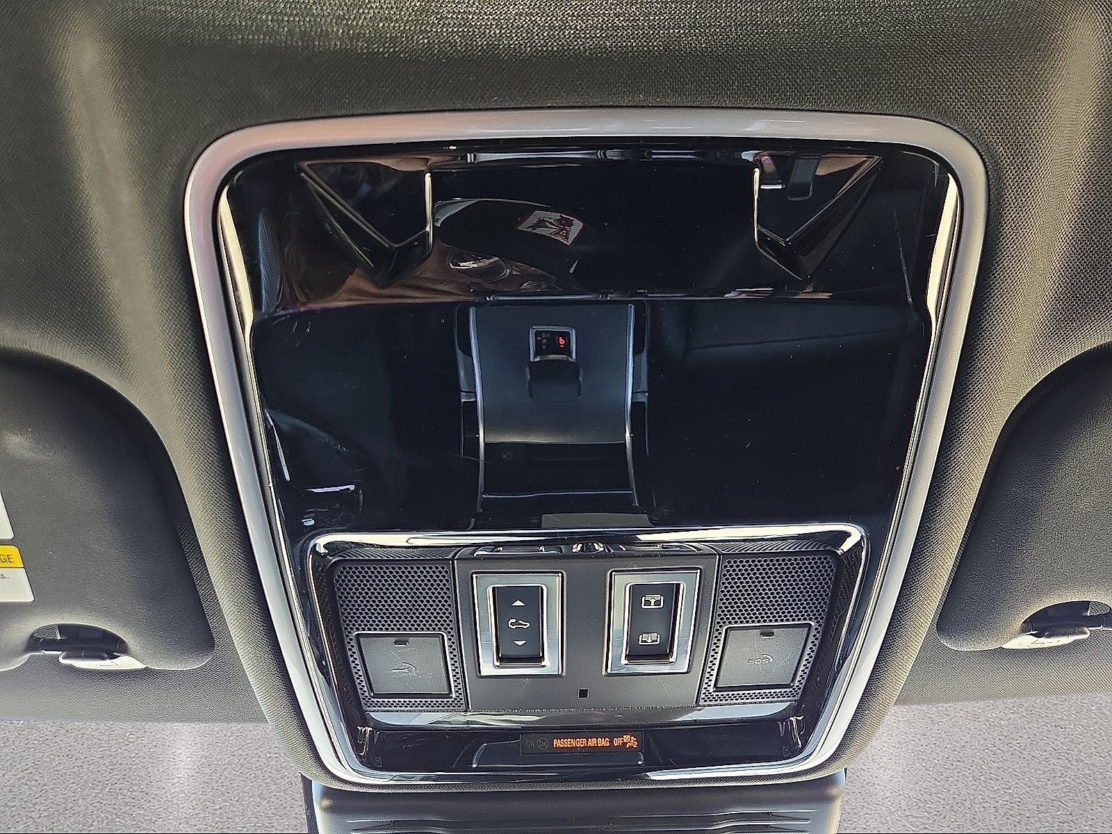 2025 Land Rover Range Rover Velar P250 Dynamic SE